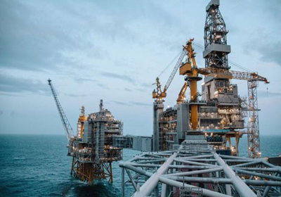 Offshore oil drilling platform